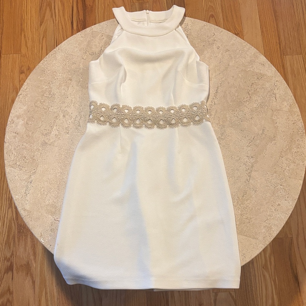 Vince Camuto size 8 Elegant‎ White Dress with waist detail